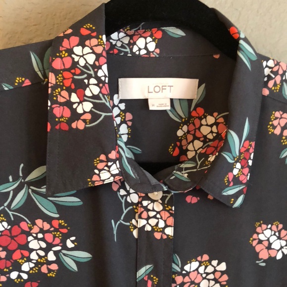 Loft button down blouse - Picture 2 of 3